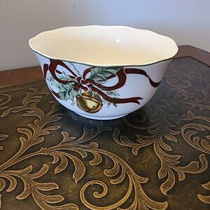 Noble Excellence HOLLY BELLS Cereal Bowl 5.75" Holly Bows Pinecones Bells